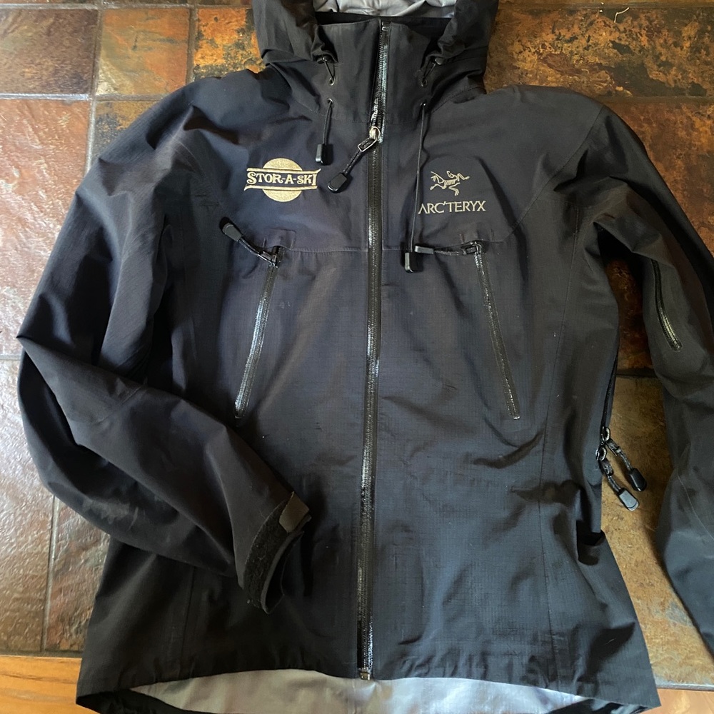 Used Arc’teryx jacket, Theta AR W